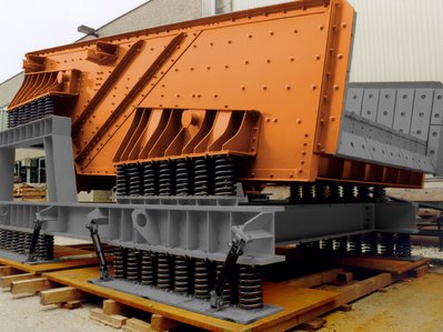 Maschinenaufnahme Vibrationsförderrinne außen