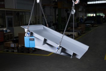 kleine Vibrationsförderrinne mit elektromagnetischem Antrieb