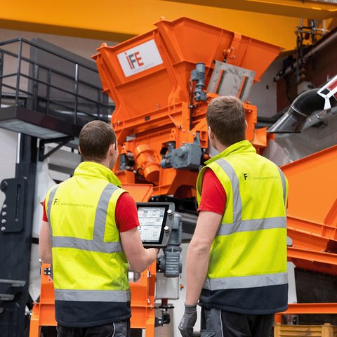 Technikum Mitarbeiter Bunker Tablet