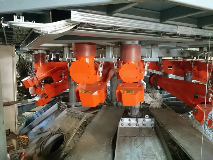 Vibrationsförderrohr mit elektromagnetischem Antrieb